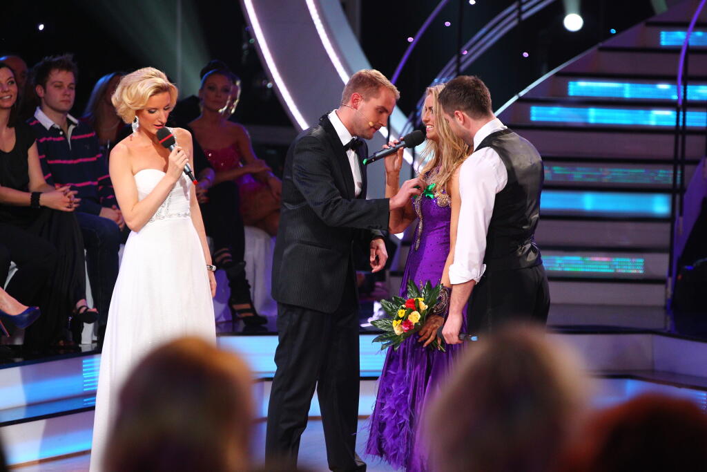jedno zo zivych vysielani tanecnej show lets dance v bratislavskej inchebe
