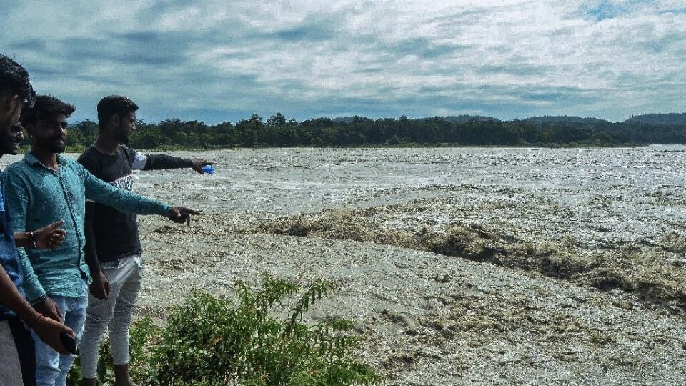 Záplavy a zosuvy pôdy v Himalájach si vyžiadali najmenej 41 obetí
