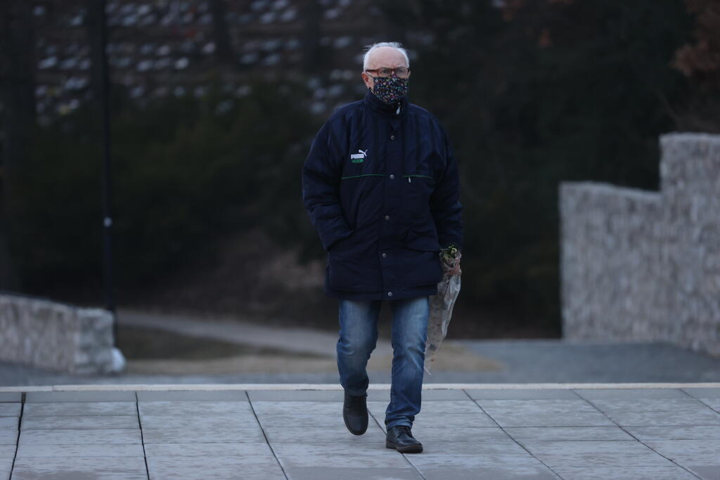 Posledná rozlúčka s futbalovou legendou Jozefom Venglošom.