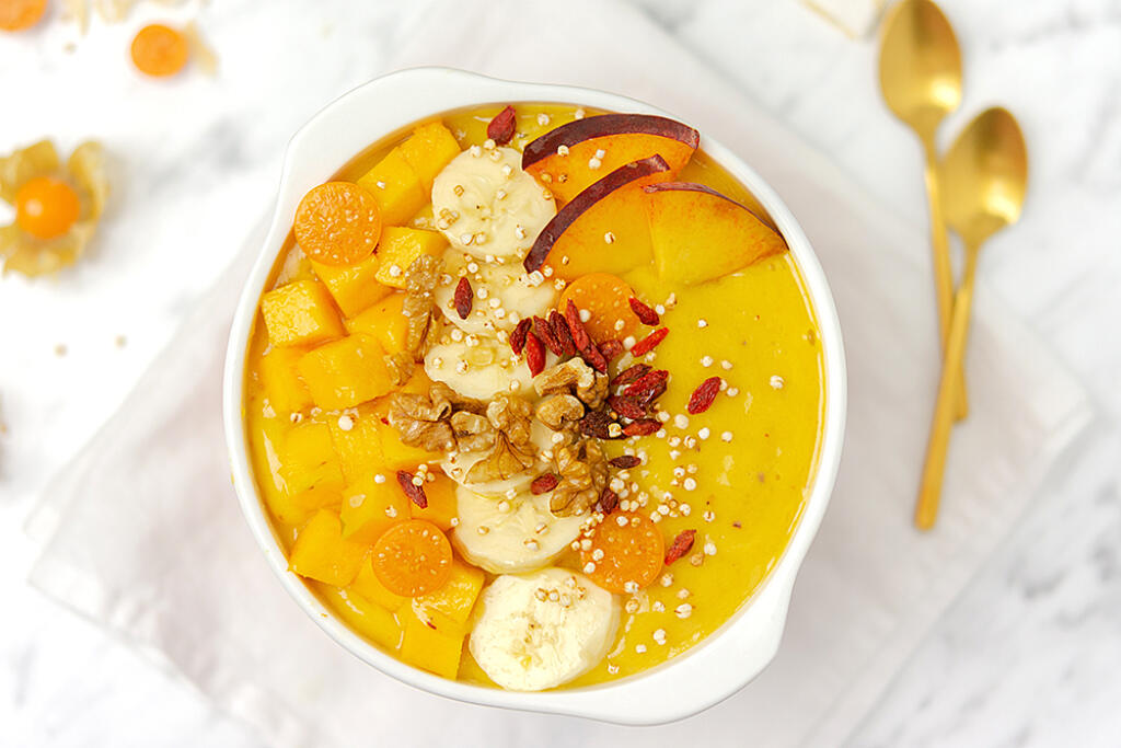 Ovocná smoothie bowl