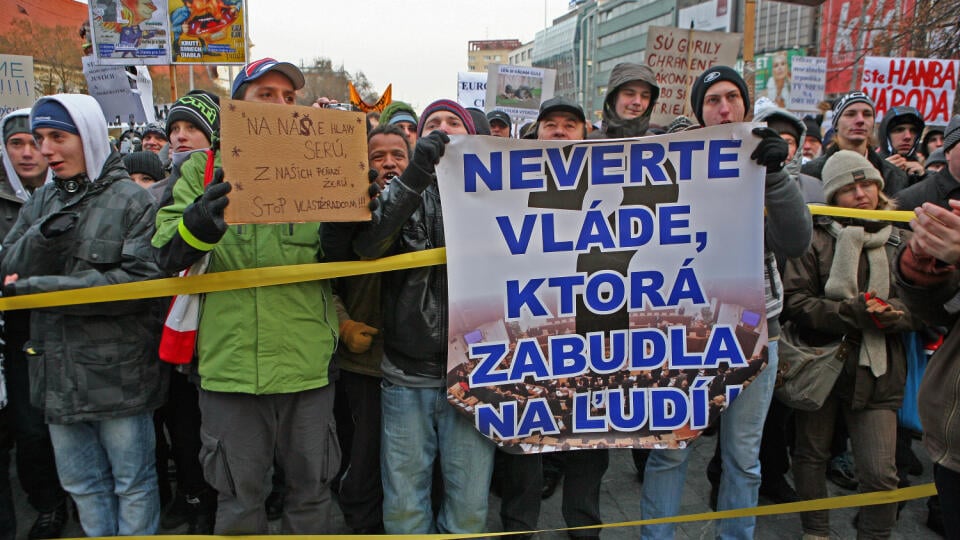 demonstracia kvoli Gorile, konana dna 3.2.2012 v Bratislave na nam.SNP, pred uradom vlady a NRSR