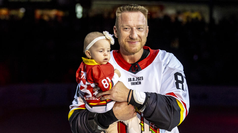 Marián Hossa sa rozlúčil s úspešnou kariérou na podujatí “Good bye Game 81”, na ktorom sa predstavilo množstvo veľkým mien svetového aj slovenského hokeja.