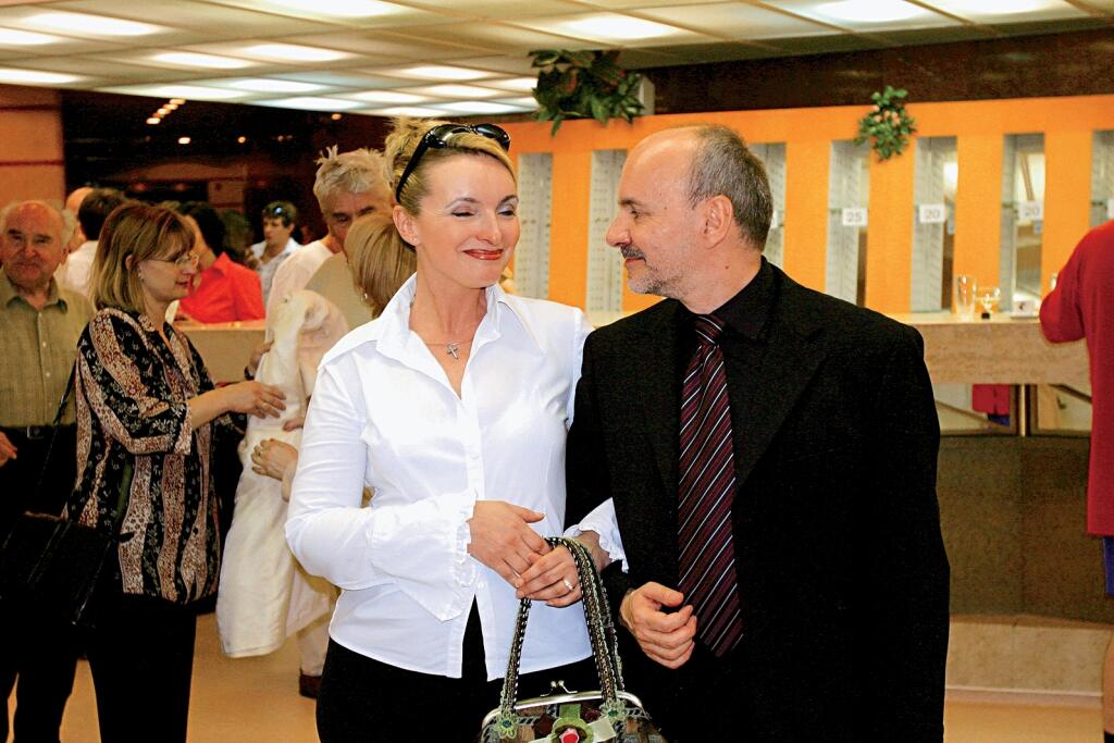 Eva Pavlíková, herečka Ján Uličianský, spisovateľ
foto:
uverejnené: Šarm 29/04
pôvodný súbor:pavlikova.eps