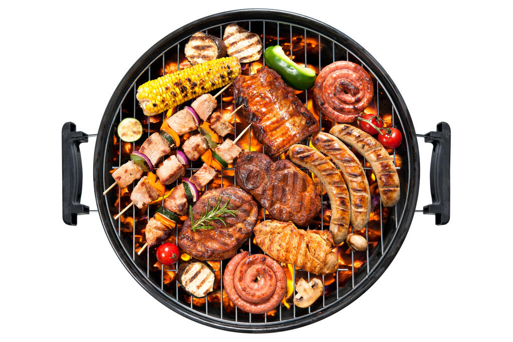 gril - grilovanie - mäso - zelenina - klobásy
