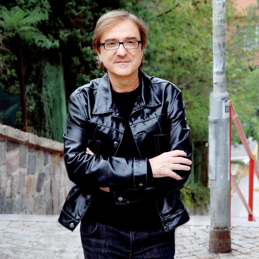 Miroslav Žbirka alias Meky Žbirka, spevák, hudobník
foto :
uverejnené Báječná Žena 44/2007
pôvodný súbor:Novy obrázok.eps