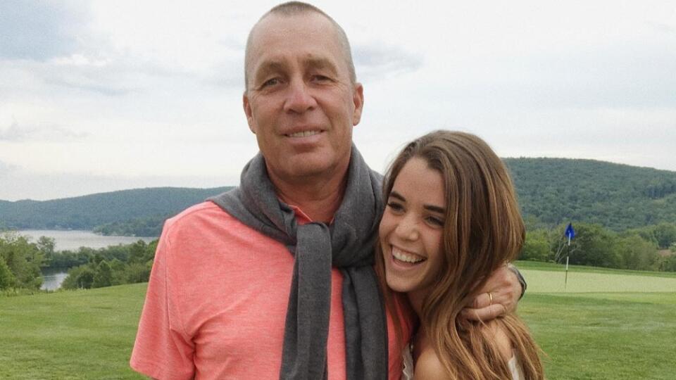 Ivan Lendl má päť dcér a treba uznať, že najmladšia Nikola sa mu naozaj vydarila. Na snímke so slávnym otcom.