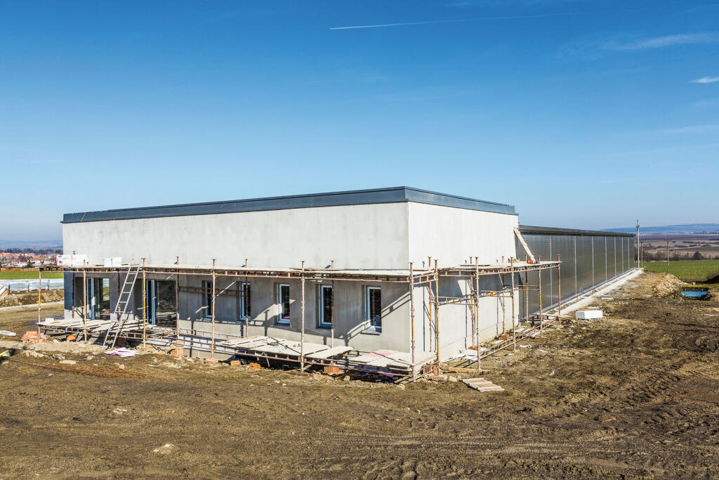 Nová farma firmy Papek bude v prevádzke od novembra.