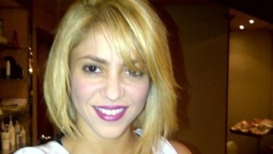 VYNOVENÁ: Shakira sa novým účesom pochválila fanúšikom na sociálnej sieti.
