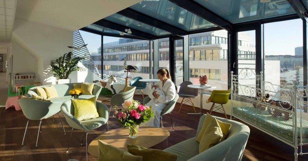 Takto to vyzerá vo vnútri kliniky. Súkromie a špičková starostlivosť 24 hodín denne sú samozrejmosťou.