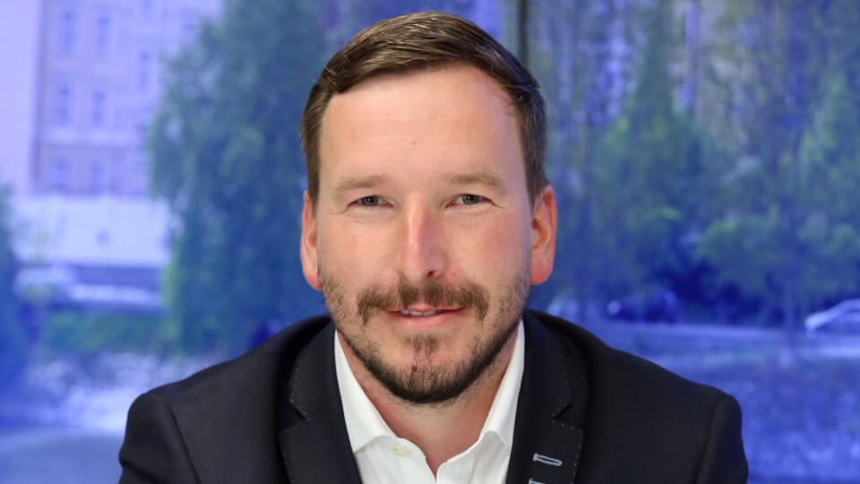 POLITOLOG JAN KUBÁČEK