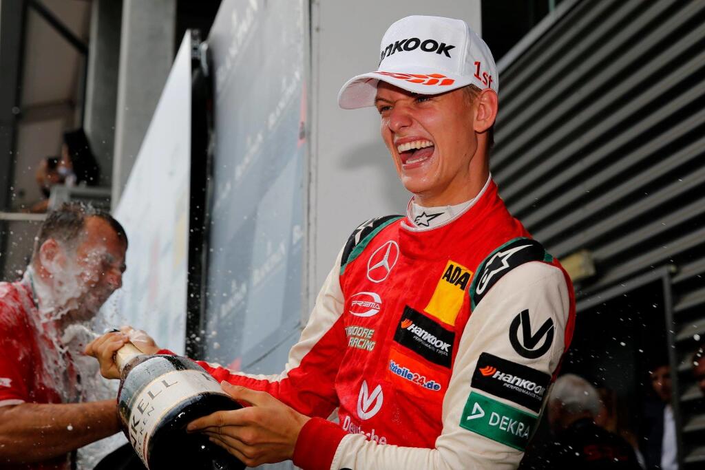 Mick Schumacher mal z triumfu obrovskú radosť.