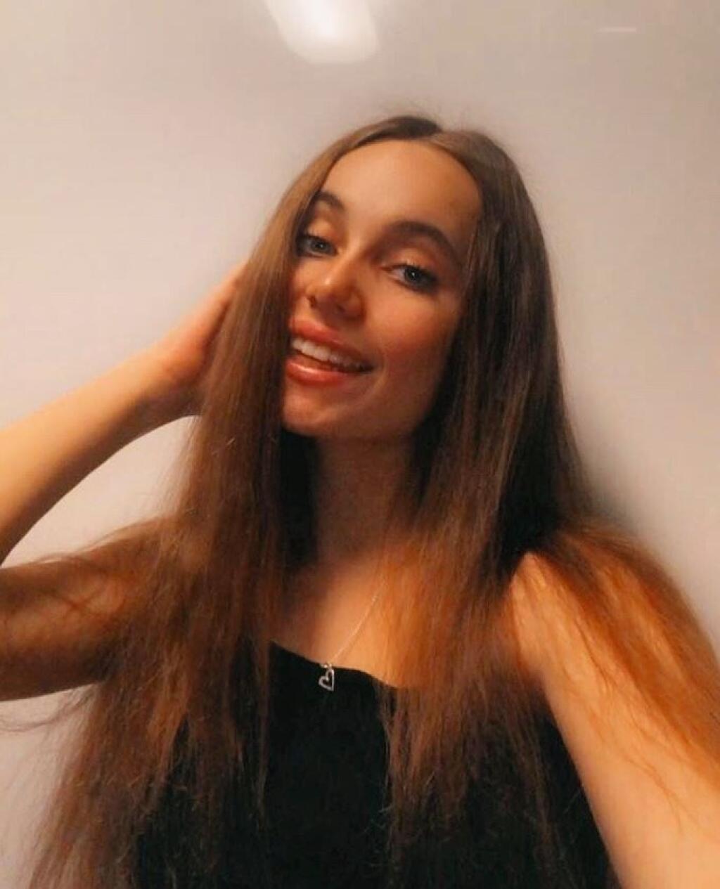 Zara Demitrová sa venovala atletike.