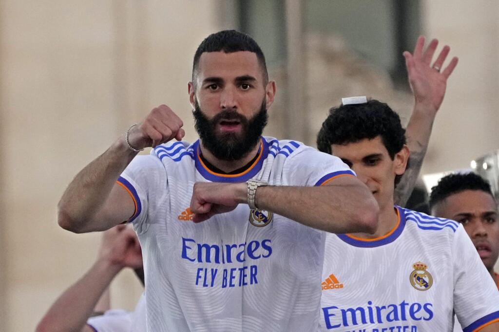 V predĺžení úradoval kto iný, ako kapitán „bieleho baletu“ Karim Benzema. Z pokutového kopu, ktorý si sám vybojoval rozhodol o konečnom výsledku 3:1 a potvrdil, že je najväčším adeptom na zisk Zlatej lopty.