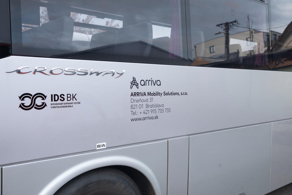Na snímke je autobusová stanica v Malackách počas monitorovania dopravy.