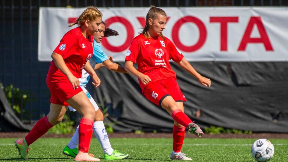 Futbalistkám Špeciálnych olympiád Slovensko sa na unifikovanom turnaji v americkom Detroite darí. Naše dievčatá sa prebojovali do finále 2. divízie.