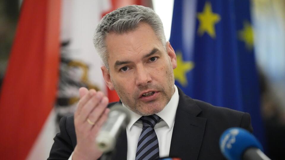 Karl Nehammer tlačová konferencia po jeho stretnutí s Vladimirom Putinom