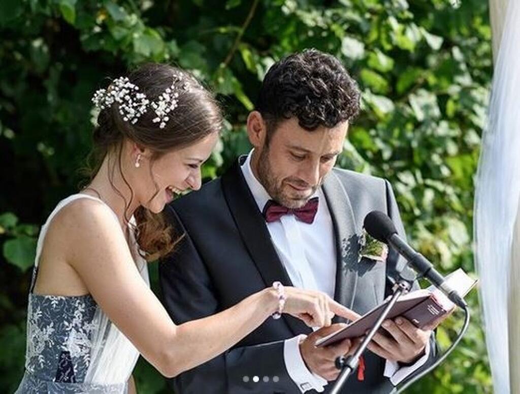 Robo Jakab sa oženil v marci s herečkou Aničkou Rakovskou.