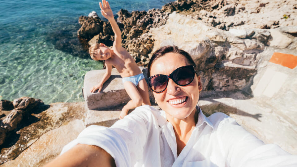 Mother,With,Son,Take,Vacation,Selfie,Photo,In,Adriatic,Sea