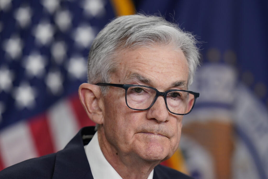 WA 36 Washington - Šéf americkej centrálnej banky (Fed) Jerome Powell počas tlačovej konferencie o menovej politike vo Washingtone v stredu 13. decembra 2023. Americká centrálna banka (Fed) v súlade s očakávaniami tretíkrát po sebe nezmenila nastavenie svojej menovej politiky. Zároveň signalizovala, že v roku 2024 zrejme začne sadzby znižovať. Ekonómovia tak považujú aktuálny cyklus sprísňovania menovej politiky v USA za ukončený. FOTO TASR/AP 

Federal Reserve Board Chair Jerome Powell speaks d