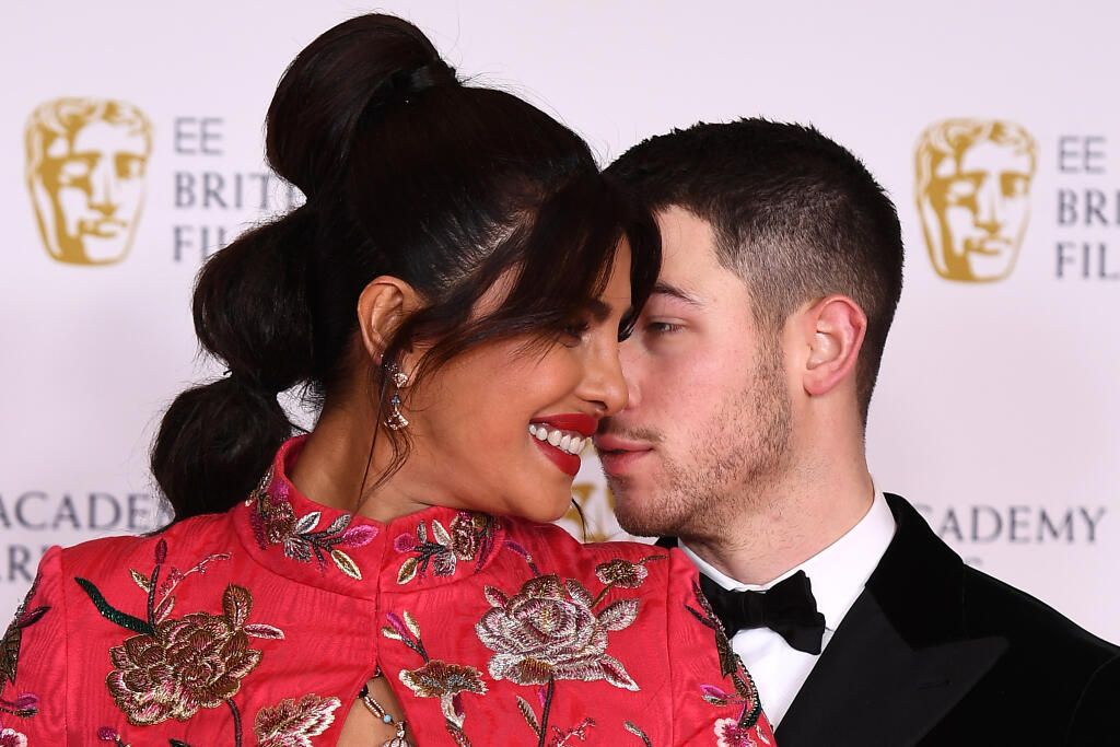 Priyanka Chopra a Nick Jonas údavajú trendy. Sú štýlovým párom, ktorý svoju lásku rád ukazuje aj na verejnosti.
