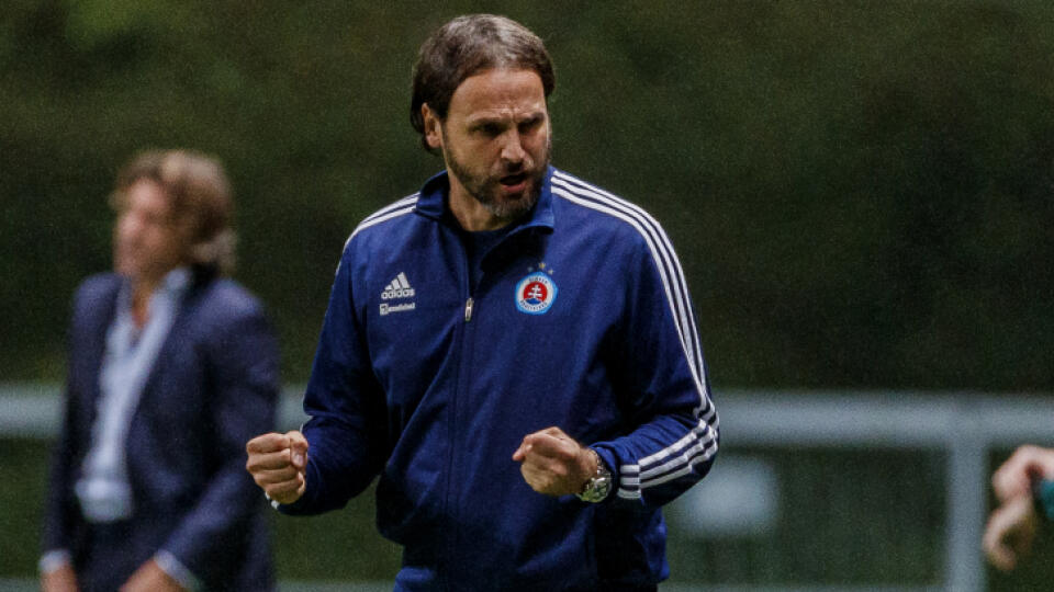 Na snímke Ján Kozák  počas zápasu K skupiny Európskej ligy UEFA medzi ŠK Slovan Bratislava a Braga SC.