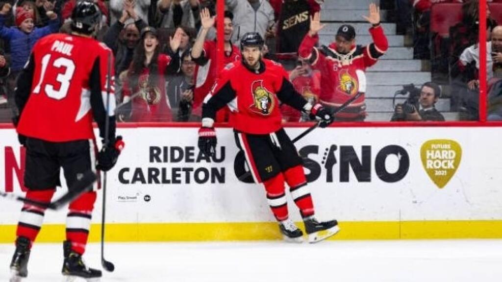 Arťom Anisimov odohral v hokejovej NHL 770 zápasov ako útočník.
