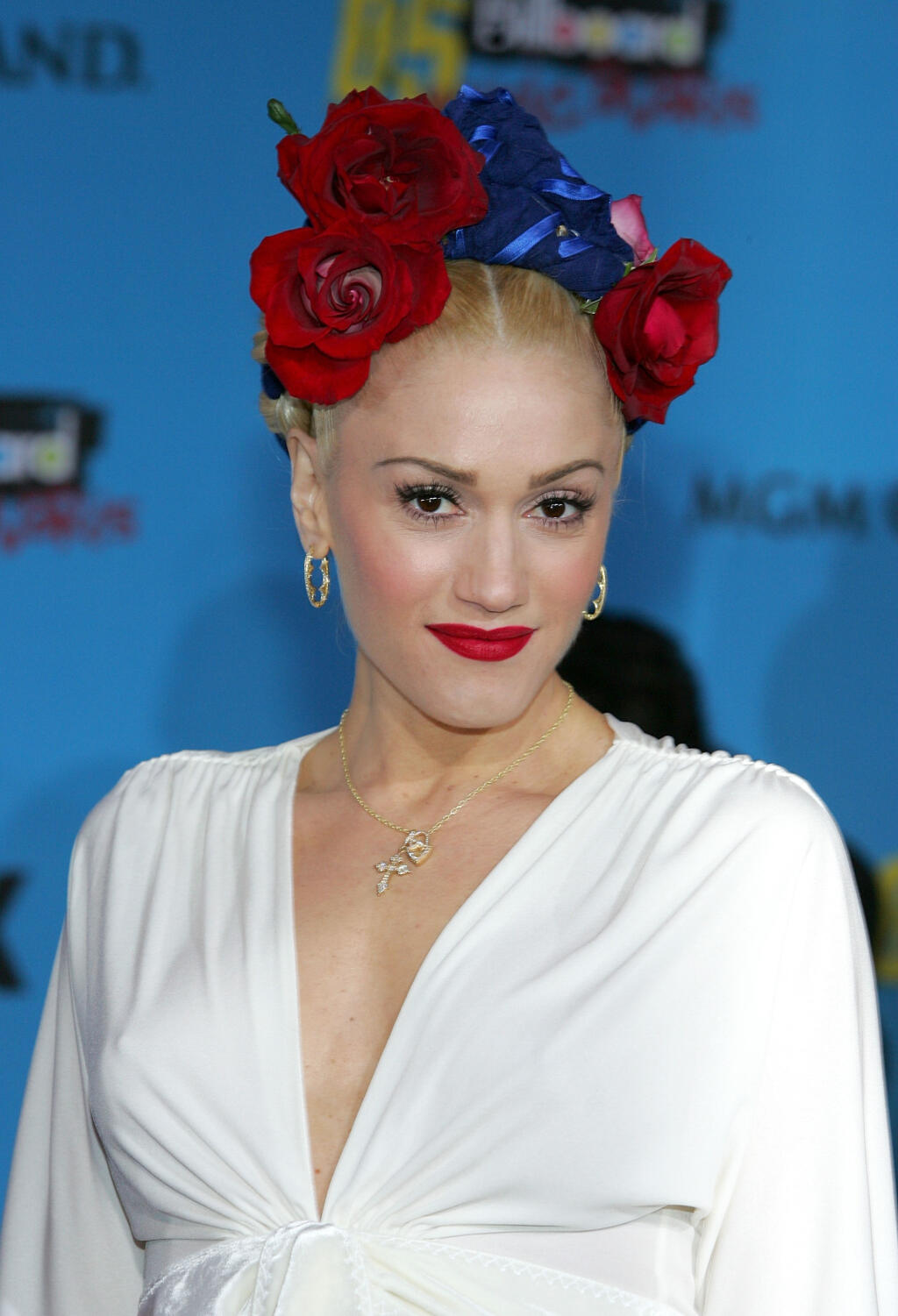 Kvety vo vlasoch si obľúbila aj Gwen Stefani.