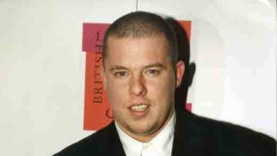 Alexander McQueen se podle britských médií