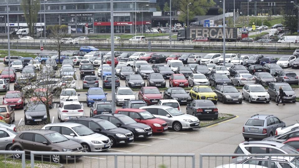 SR Bratislava Parkovanie Centrum Nákupné BAX