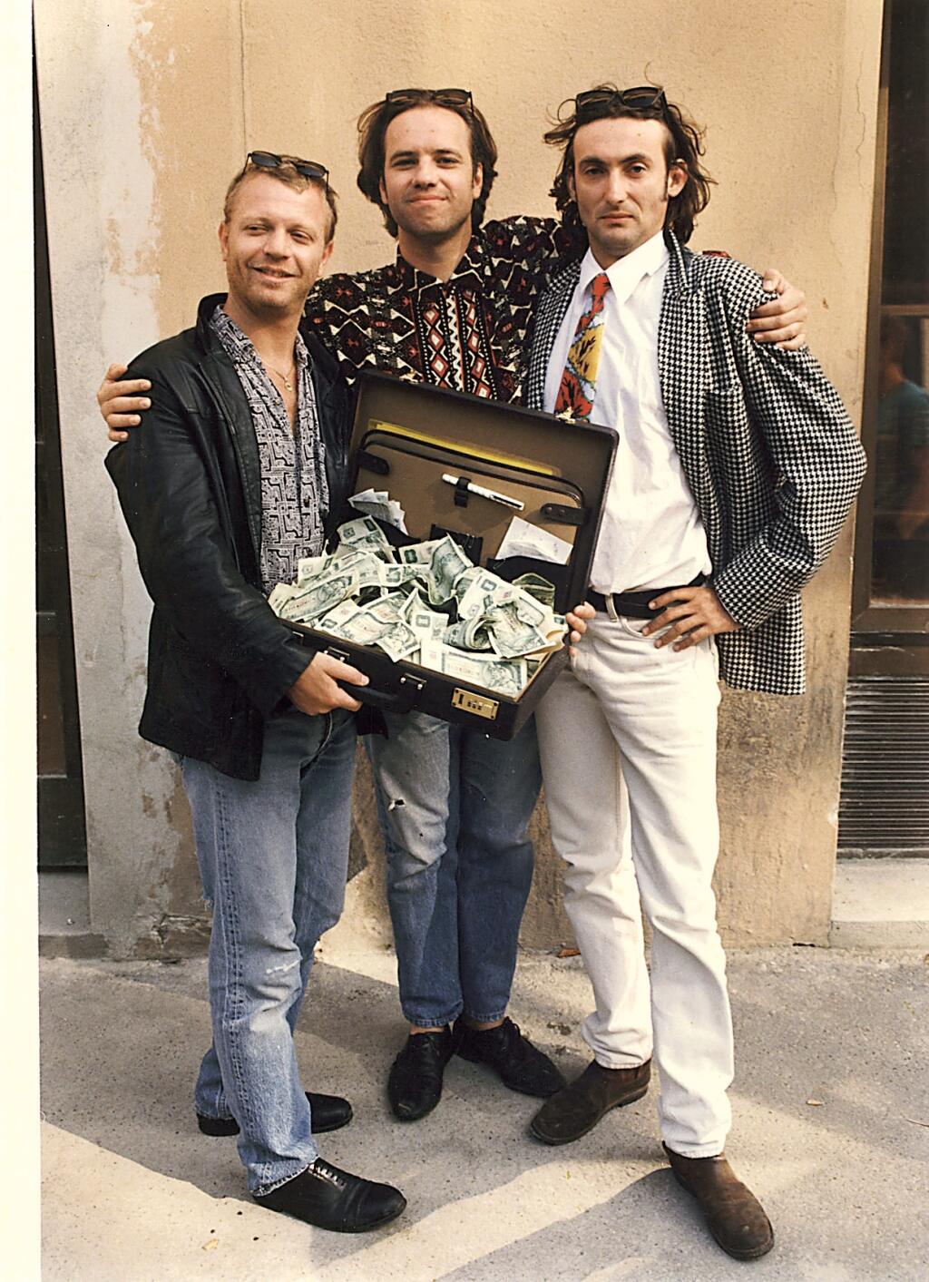 Maroš Kramár, Juraj Johanides, Ady Hajdu, film Na krásnom modrom Dunaji
Foto: Fotoarchív Filmový ústav
Uverejnené: Šarm č. 11/09
pôvodný súbor:Na_krasnom_modrom_Dunaji_003.eps