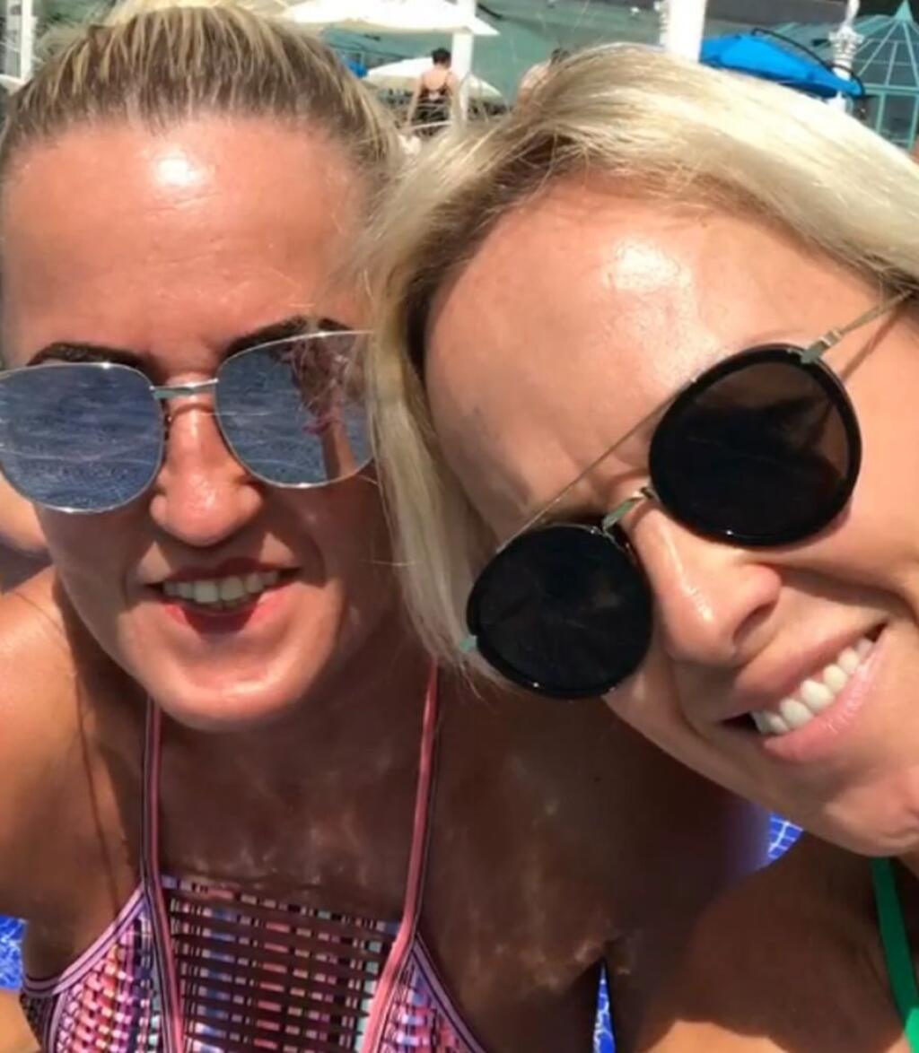 Zuzana Belohorcová so sestrou