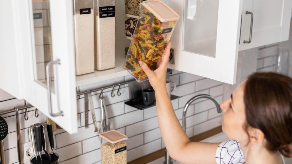 Laughing,Young,Female,Housewife,Posing,During,General,Cleaning,,Tidying,Up