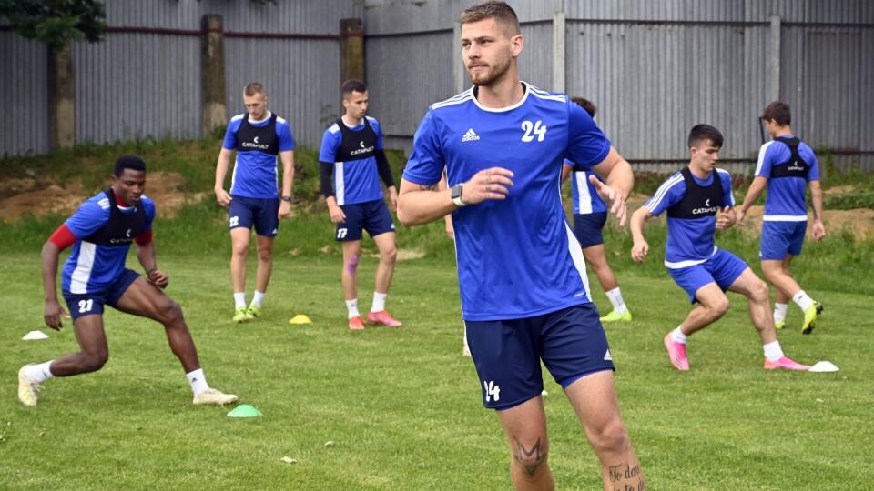 Na snímke hráči MFK Zemplín Michalovce na tréningu po štarte letnej prípravy na novú sezónu futbalovej Fortuna ligy 14. júna 2021 v Michalovciach. FOTO TASR - Roman Hanc