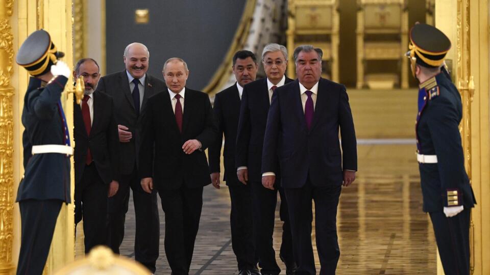 Nikol Pašinjan Alexandr Lukašenko Vladimir Putin Emomali Rachmon Sadyr Žaparov