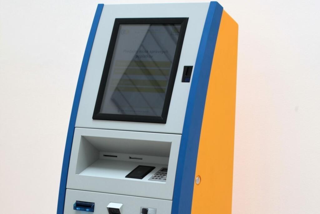 Pošta rieši problém: Na viacerých miestach nefungujú automaty na kolky