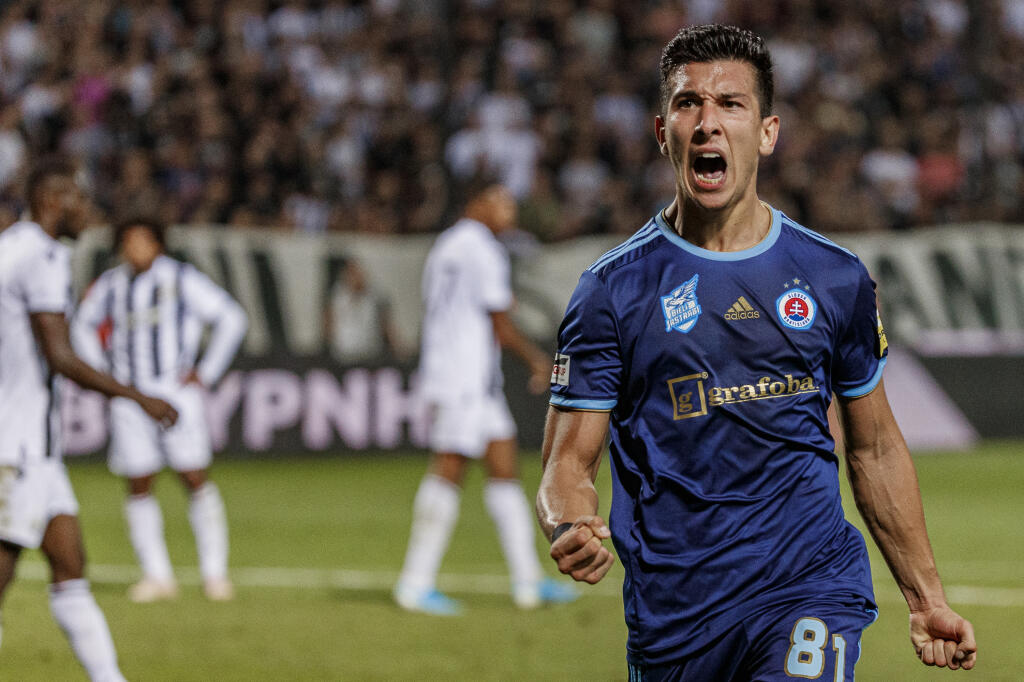 Na snímke Vernon De Marco sa teší po strelenom góle počas odvetného zápasu playoff Európskej ligy medzi ŠK Slovan Bratislava a Paok FC.