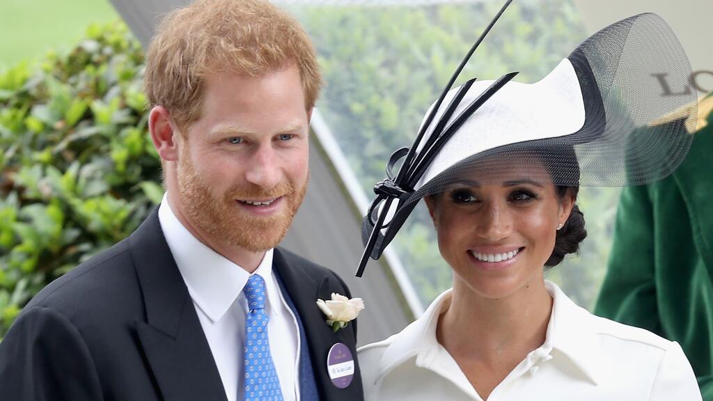ASCOT, ENGLAND - JUNE 19: Meghan, Duchess of Sussex and Prince Harry, Duke of Sussex attend the prize ceremony of Royal Ascot Day 1 at Ascot Racecourse on June 19, 2018 in Ascot, United Kingdom. (Photo by Chris Jackson/Getty Images)