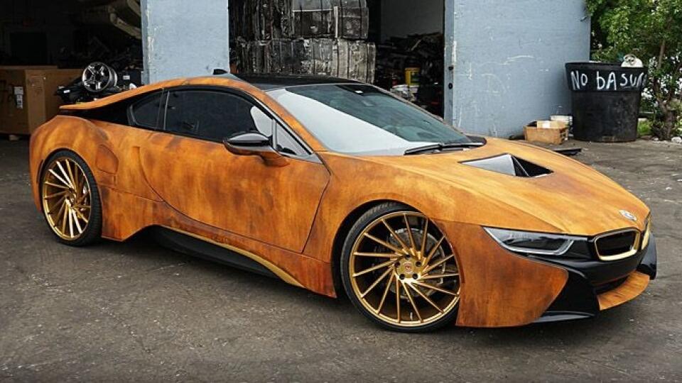 BMW i8 s fóliou Metrowrapz