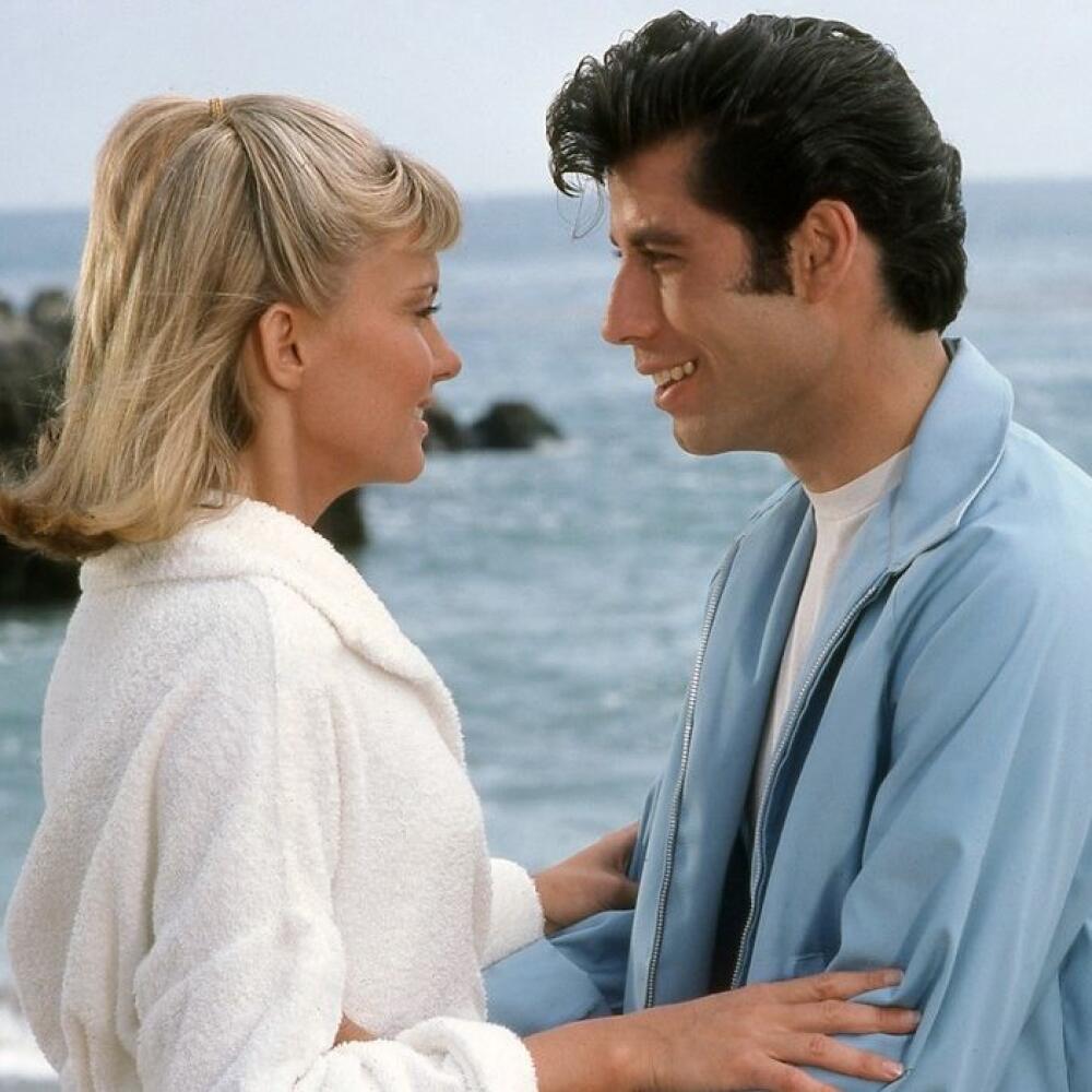 Olivia Newton-John a John Travolta v muzikáli Pomáda
