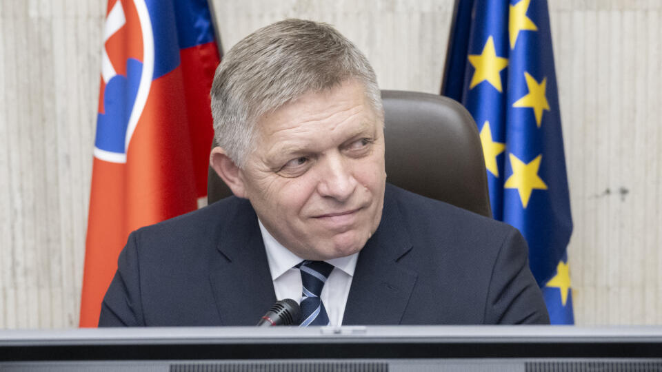 Na snímke premiér SR Robert Fico (Smer-SD) počas prvého rokovania novej vlády Smeru-SD, Hlasu-SD a SNS 25. októbra 2023 v Bratislave. FOTO TASR - Martin Baumann