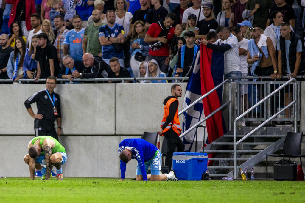 Futbalisti Slovana Bratislava v infarktovom penaltovom rozstrele prehrali s Olympiakosom Pireus a s Európskou ligou sa lúčia.