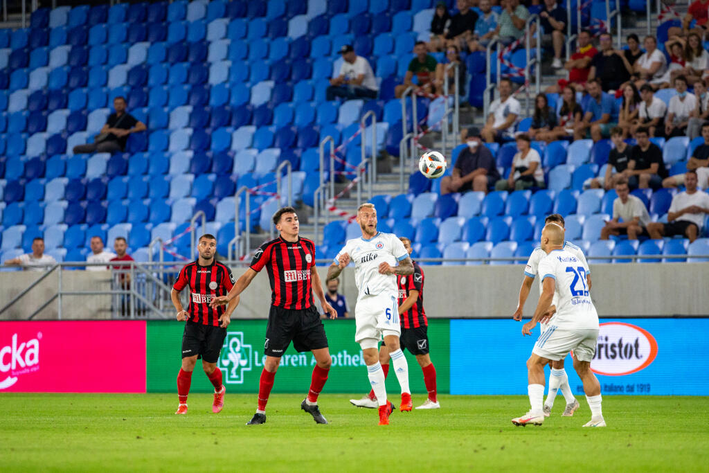 ŠK Slovan Bratislava a Lincoln Red Imps FC sa stretol v zápase tretieho kola kvalifikácie Európskej ligy na Tehelnom poli v Bratislave. Na snímke je Joeri De Kamps.