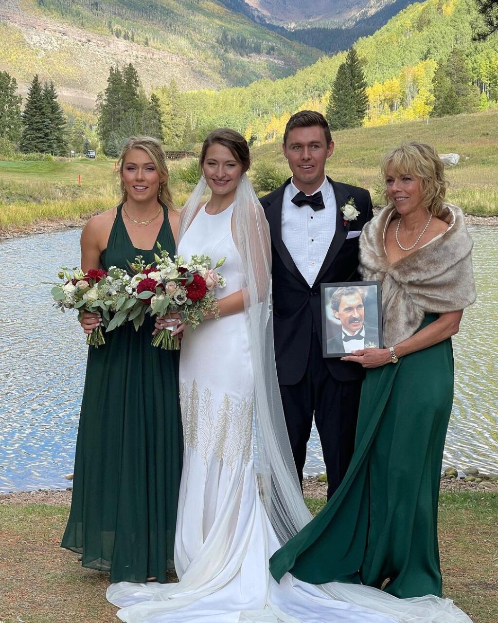 Shiffrinovci s novým členom rodiny a nechýbala ani fotografia mŕtveho otca.