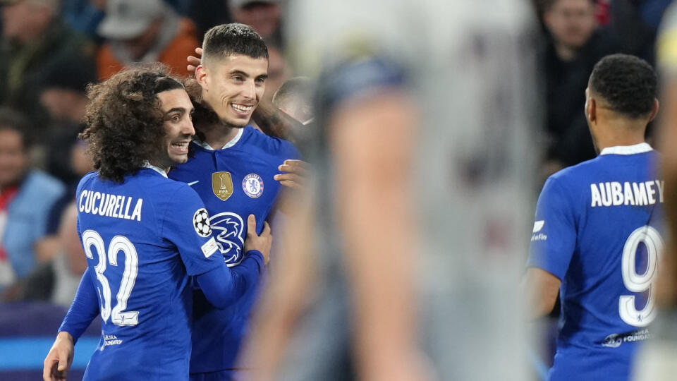 WA 35 Salzburg - Futbalista Chelsea Kai Havertz (uprostred) sa teší po strelení gólu v zápase 5. kola E-skupiny Ligy majstrov FC Red Bull Salzburg - Chelsea Londýn v Salzburgu v utorok 25. októbra 2022. FOTO TASR/AP
Chelsea's Kai Havertz celebrates after scoring his side's second goal during the Champions League group E soccer match between FC Salzburg and Chelsea at the Salzburg stadium in Salzburg, Austria, Tuesday, Oct. 25, 2022. (AP Photo/Florian Schroetter)