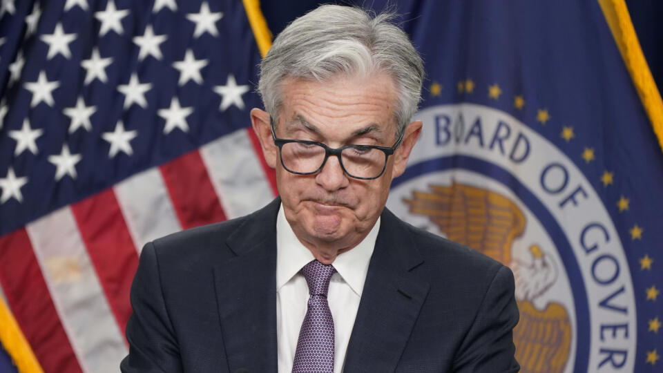 KK48 Washintgton - Na snímke šéf Americkej centrálnej banky (Fed) Jerome Powell počas tlačovej konferencie vo Washingtone 21. septembra 2022. Fed zintenzívnila svoj boj proti chronicky vysokej inflácii a v stredu zvýšila svoju kľúčovú úrokovú sadzbu o 0,75 percentuálneho bodu, už tretíkrát po sebe, na rozpätie od 3 % do 3,25 %. FOTO TASR/AP
Federal Reserve Chair Jerome Powell speaks at a news conference Wednesday, Sept. 21, 2022, at the Federal Reserve Board Building, in Washington. Intensifying