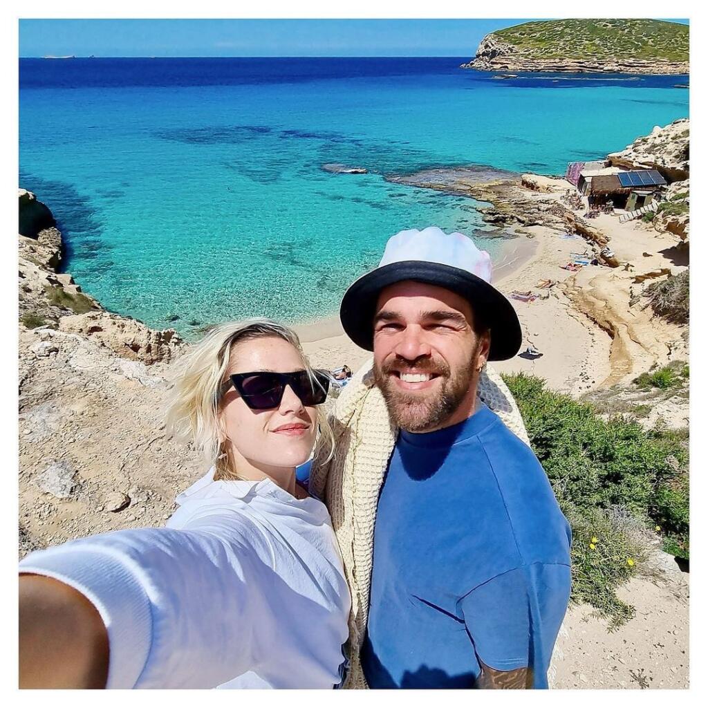 Emma Drobná a Filip Šebo si zamilovali Ibizu.