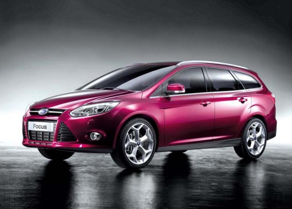4x kombi verzus Peugeot 308 SW
