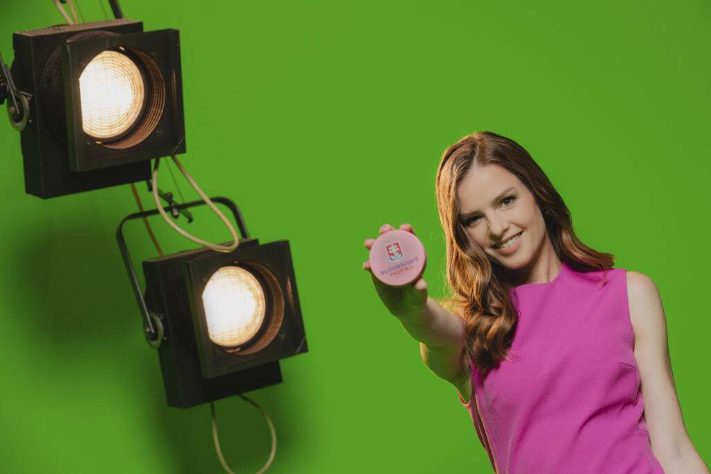 Redaktorka RTVS Barbora Žiačiková sa na hokejovom šampionáte dostala do problémov po sexistickej otázke na asistentku trénera nemeckej reprezentácie.
