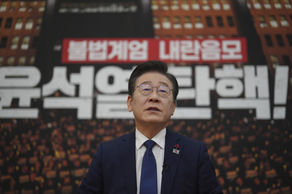 JB 17 Soul - Líder hlavnej opozičnej Demokratickej strany Lee Čae-mjung v rozhovore s agentúrou The Associated Press (AP) v priestoroch Národného zhromaždenia v Soule 6. decembra 2024. Juhokórejská vládna strana Sila ľudu (PPP) je za pozastavenie ústavných právomocí prezidenta Jun Sok-jola v súvislosti s jeho rozhodnutím vyhlásiť stanné právo. V piatok to oznámil predseda PPP Han Tong-hun. Podľa agentúry AP, citovanej TASR, z Hanovho vyjadrenia vyplýva, že strana PPP zmenila svoj predchádzajúci 