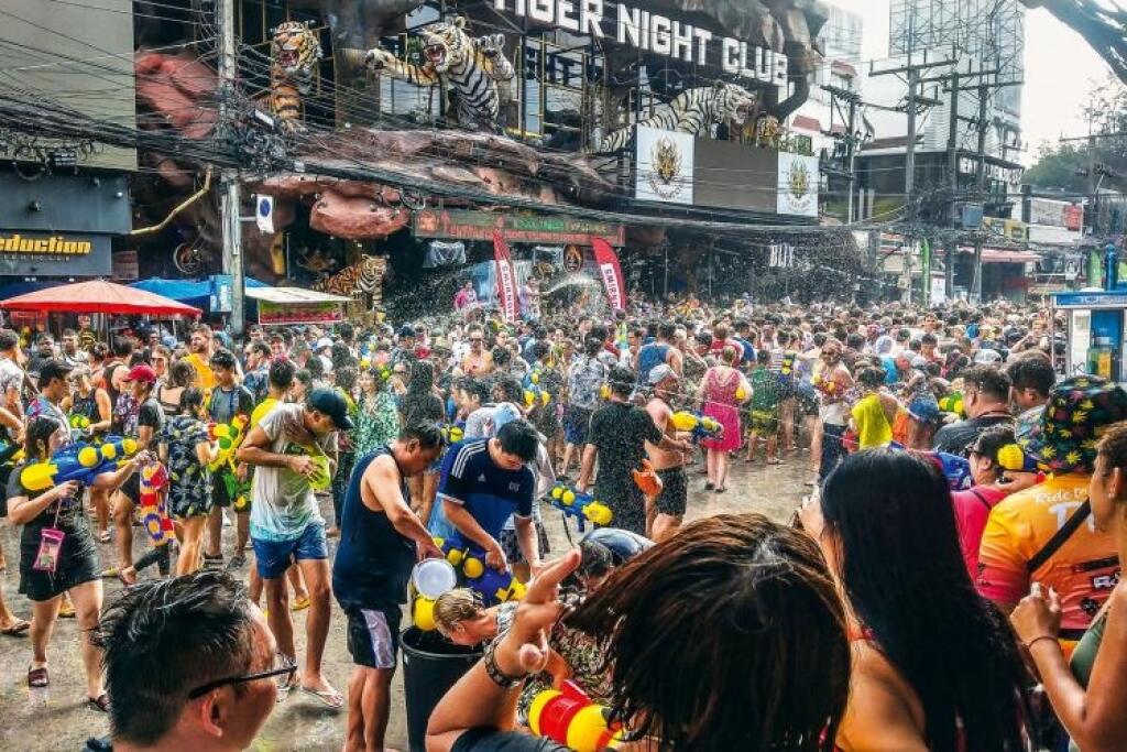 Príroda či sexturizmus. Krajina, ktorá žije denne dva životy